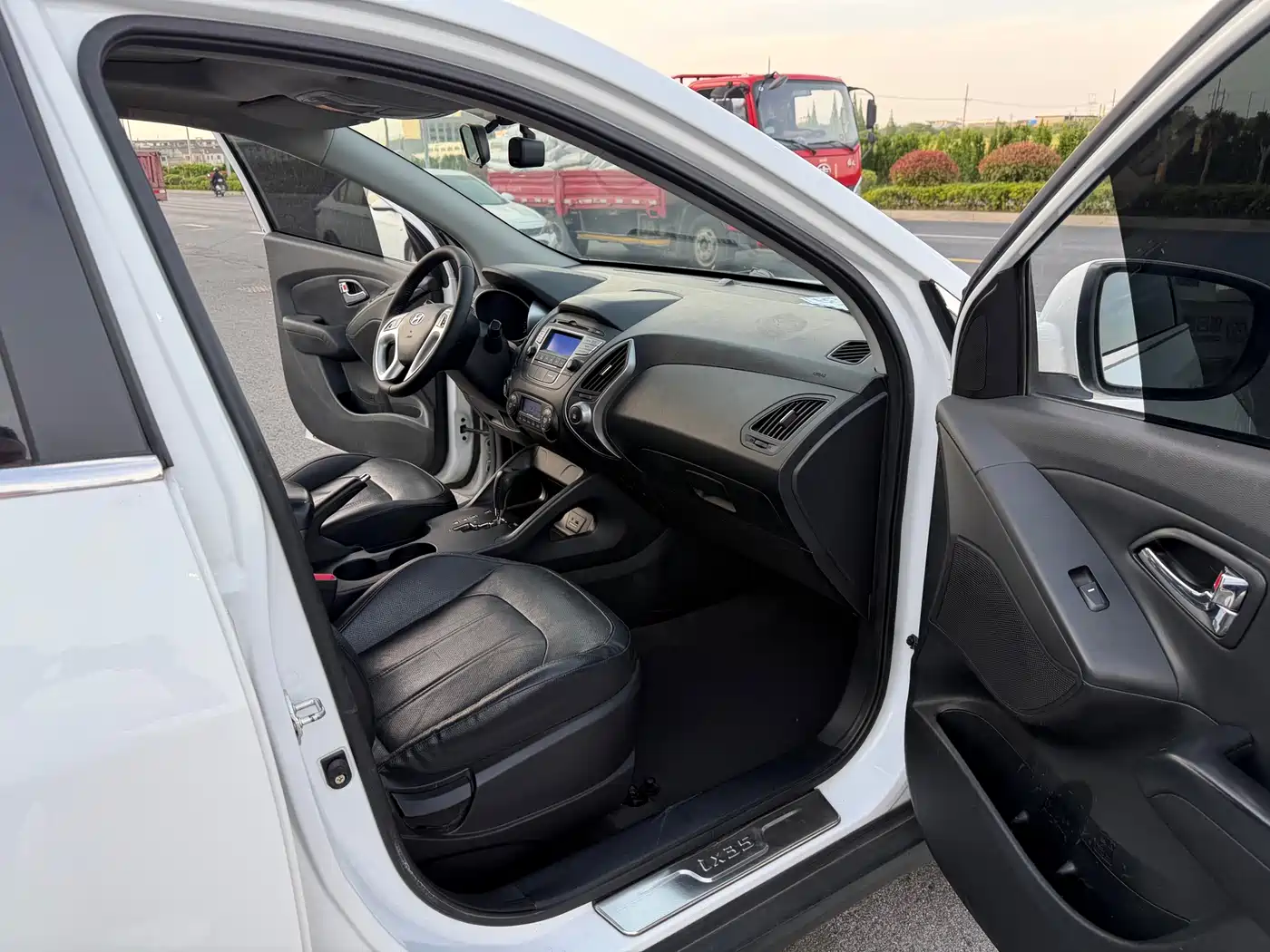 Hyundai Beijing Hyundai ix35 2013 2.0L Auto 2WD Smart GLS China IV фото 6