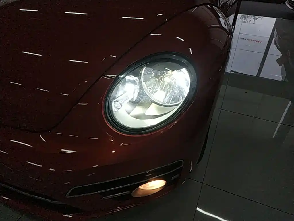 Volkswagen Beetle 2017 180TSI Enjoy фото 24
