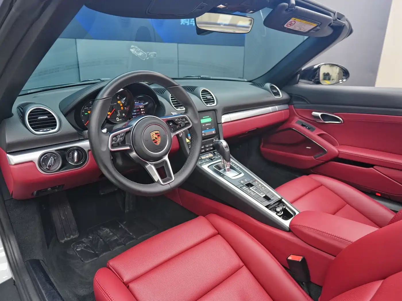 Porsche 718 2018 Boxster 2.0T фото 12