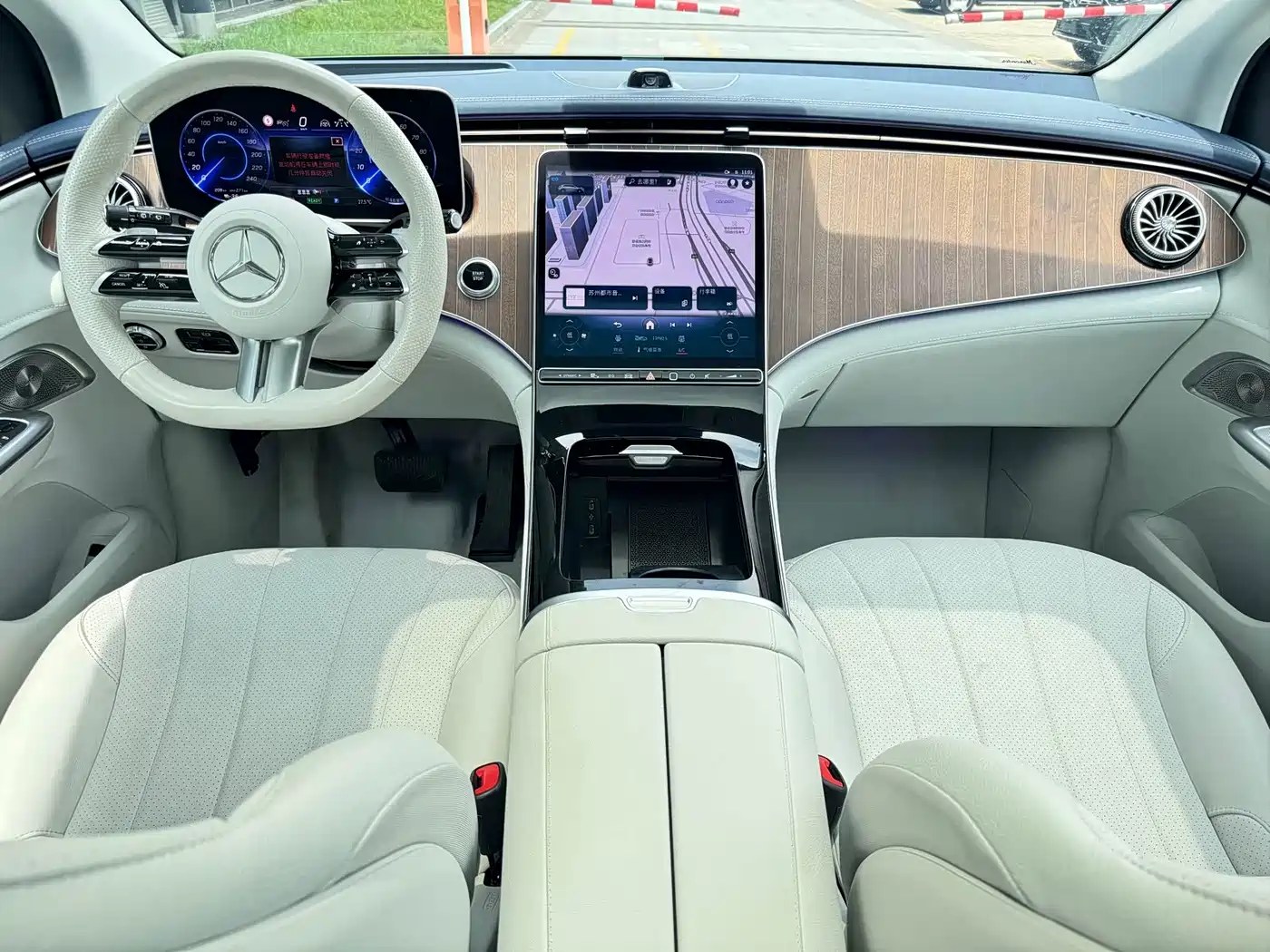 Mercedes-Benz EQE SUV 2024 500 4MATIC Luxury Edition фото 10