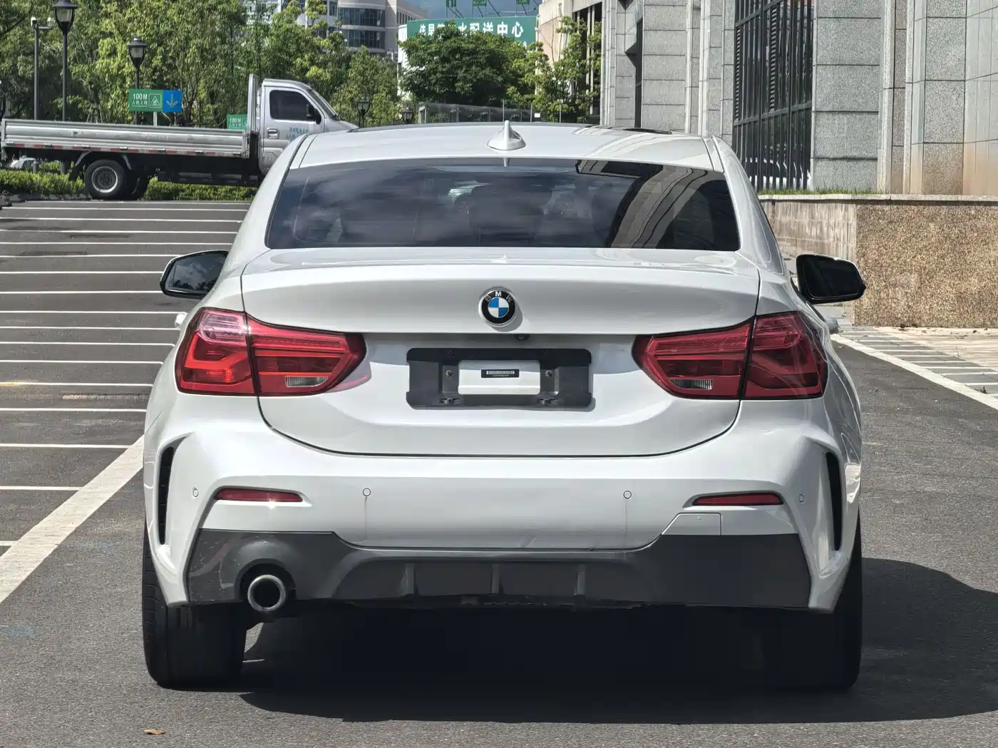 BMW 1 Series 2019 118i M Sport Package фото 5