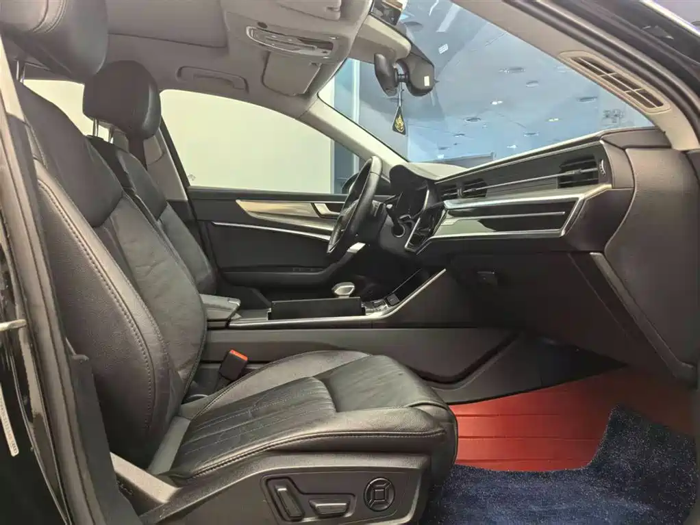 Audi A6L 2020 45 TFSI quattro Premium Elegance фото 10