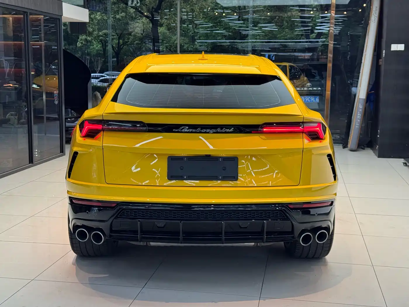 Lamborghini Urus 2021 4.0T V8 фото 6