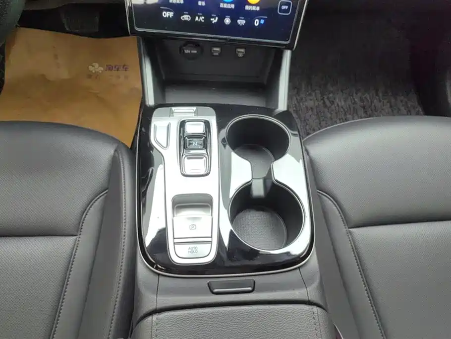 Hyundai Tucson 2023 Tucson L 1.5T Automatic 2WD DLX Luxury Edition фото 16