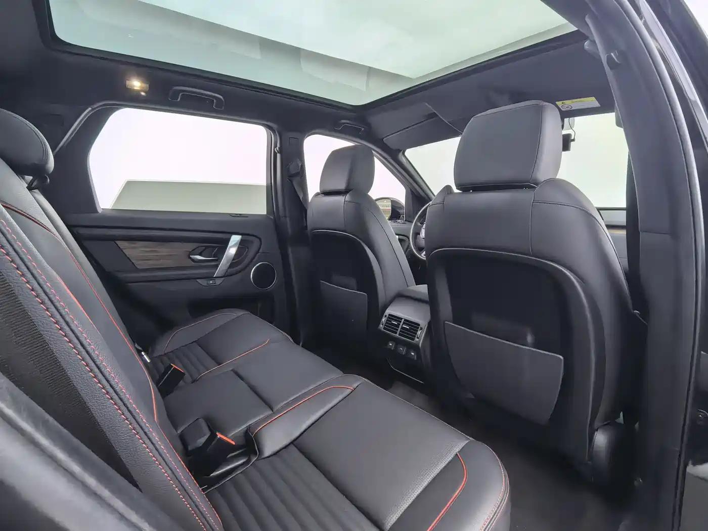 Land Rover Discovery Sport 2020 249PS R-Dynamic Performance Tech 7-seater фото 7
