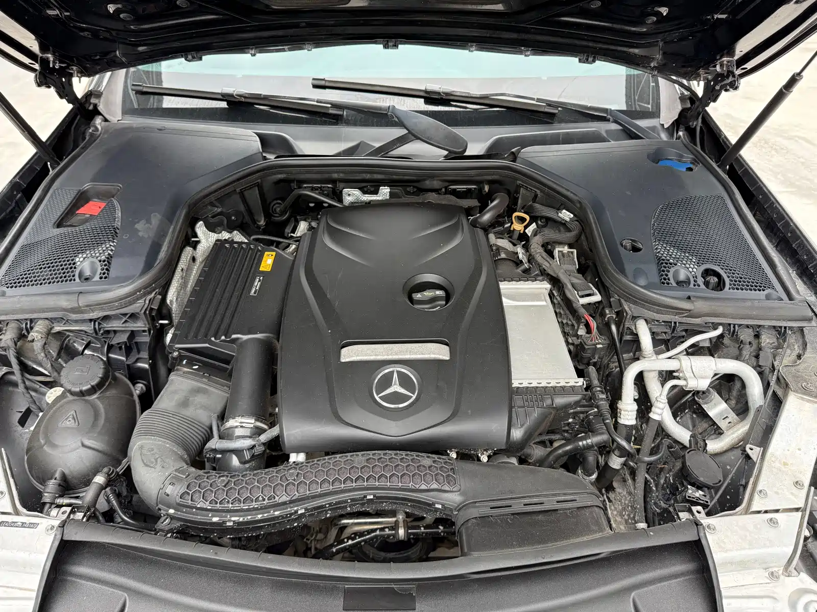 Фото 15 - Mercedes-Benz E-Class