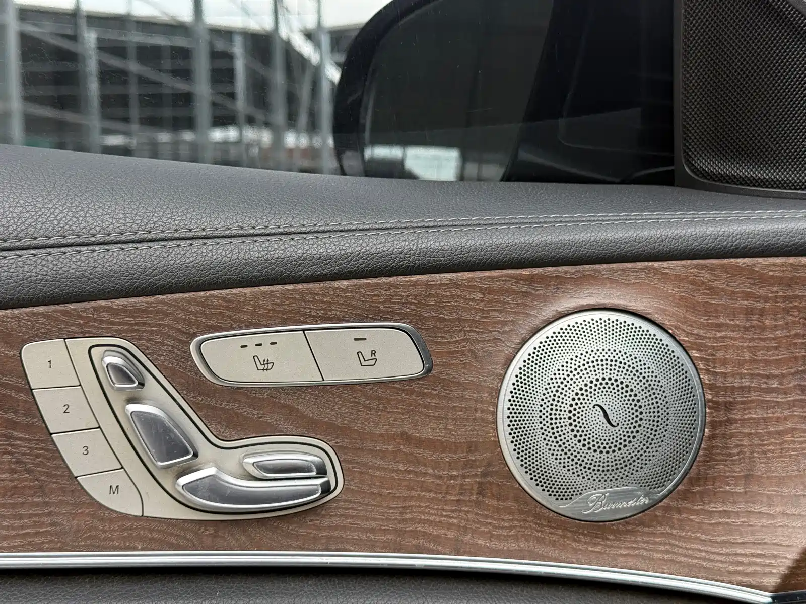 Фото 17 - Mercedes-Benz E-Class