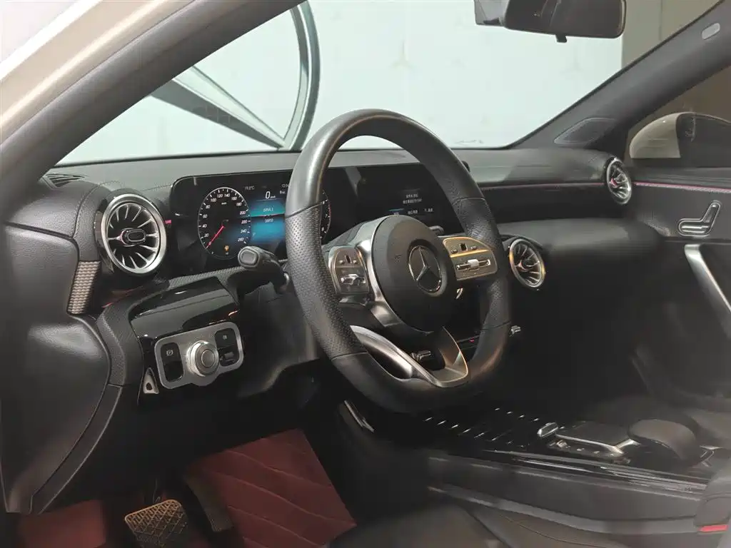 MERCEDES-BENZ A CLASS