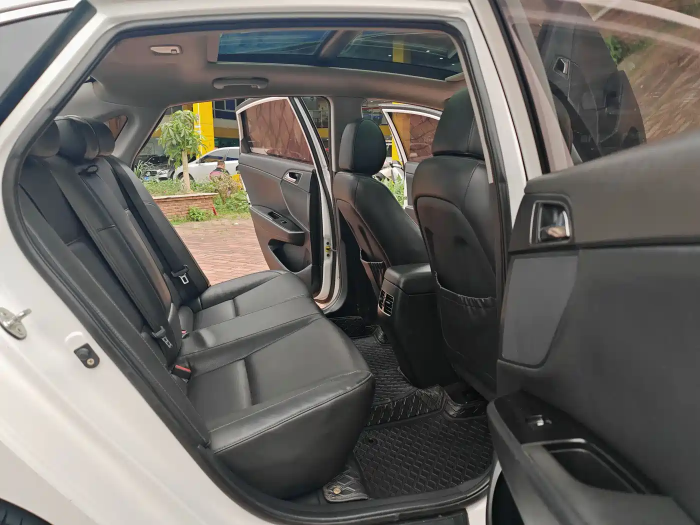 Hyundai Mistra 2014 1.8L Auto Smart GLS фото 6