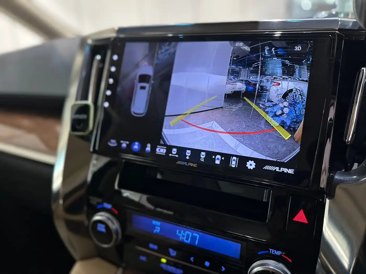 Toyota Alphard 2018 3.5L Premium фото 6