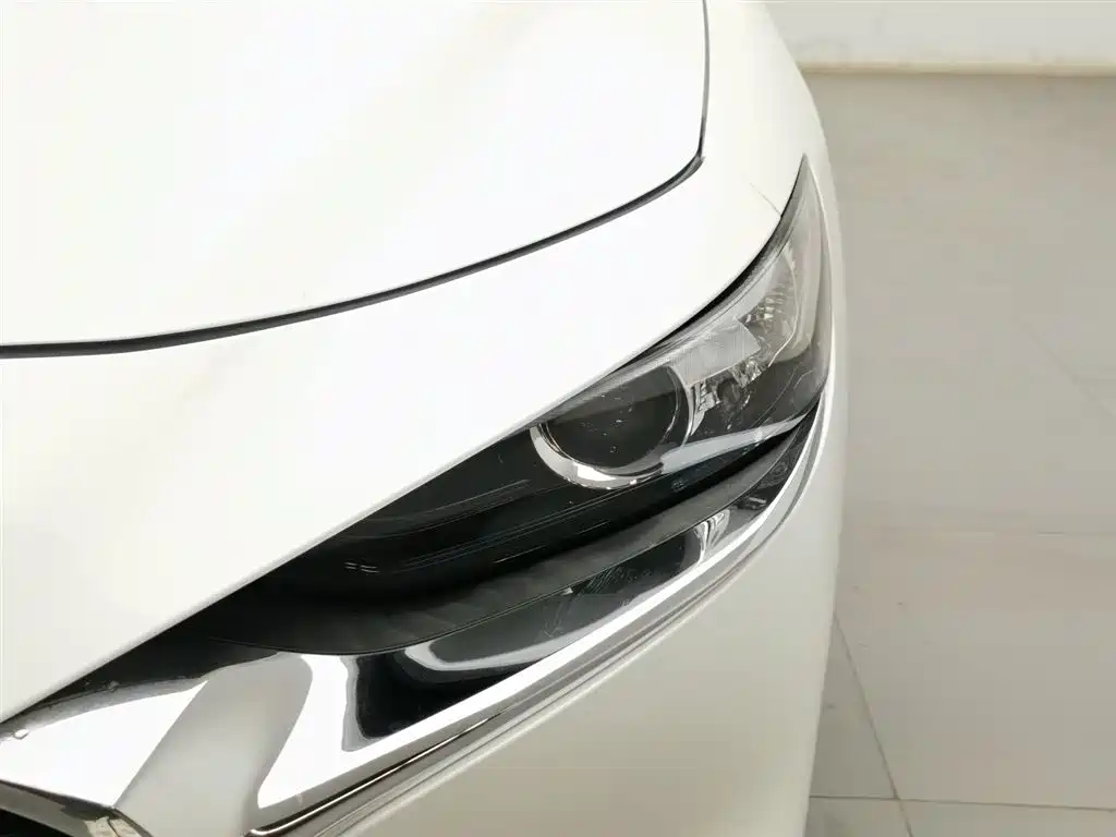 MAZDA 3 ANGKESAILA