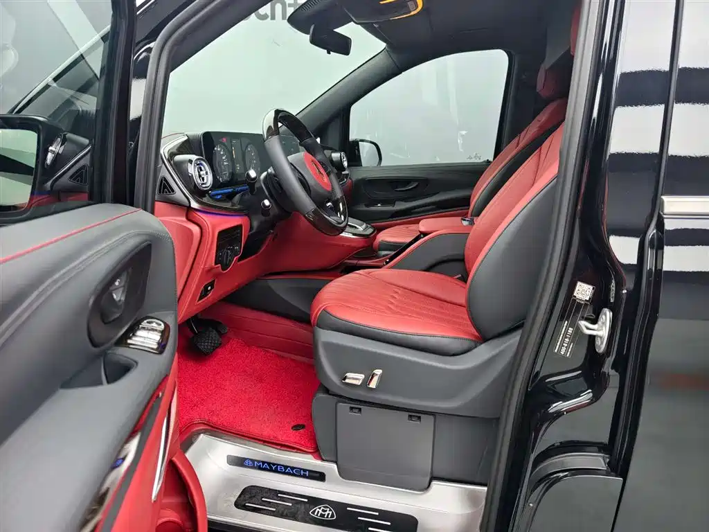 Mercedes-Benz Vito 2024 2.0T Business 7-Seater фото 10