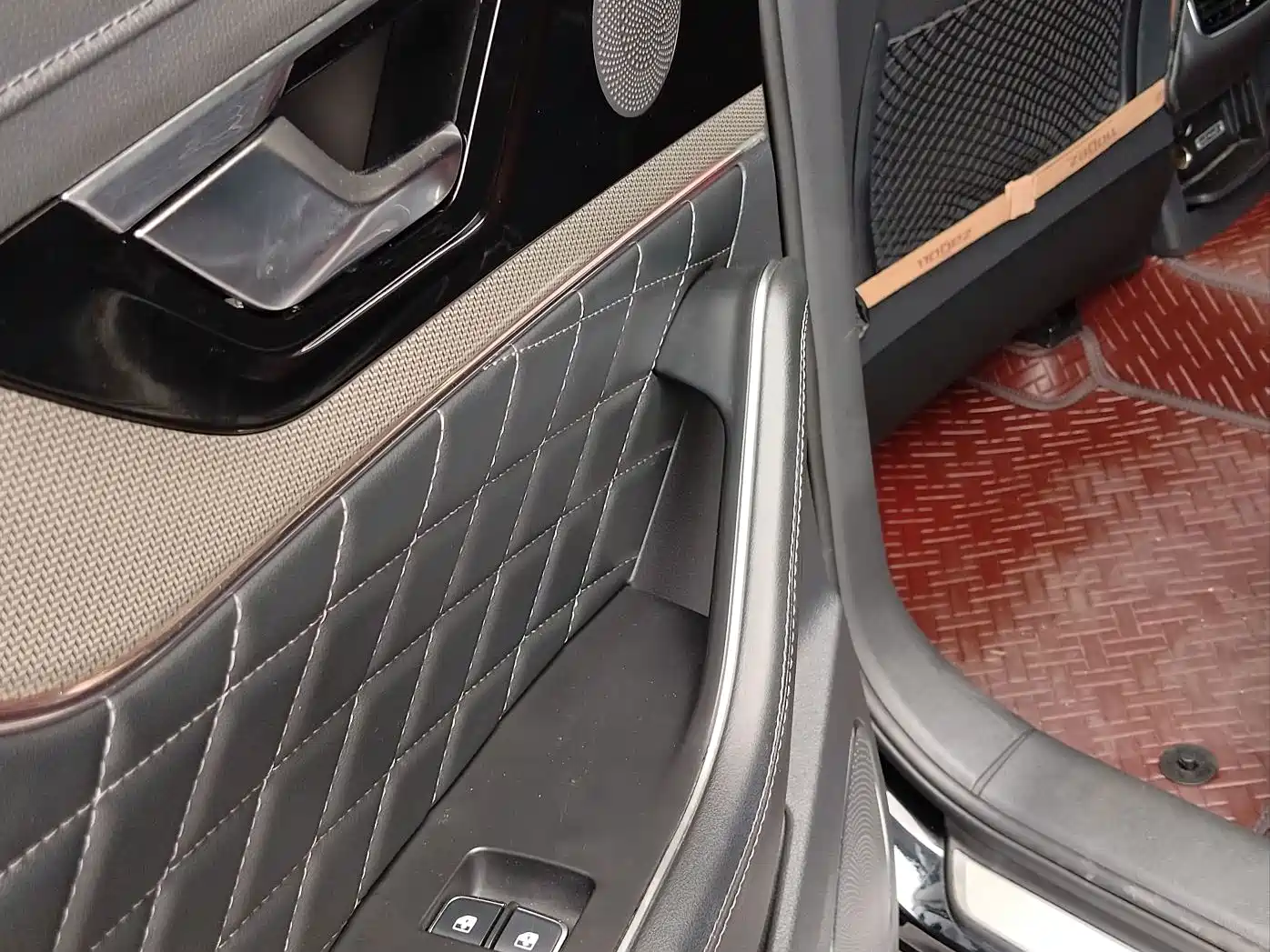 Hongqi HS5 2020 2019 2.0T Smart Connect Enjoy Edition
