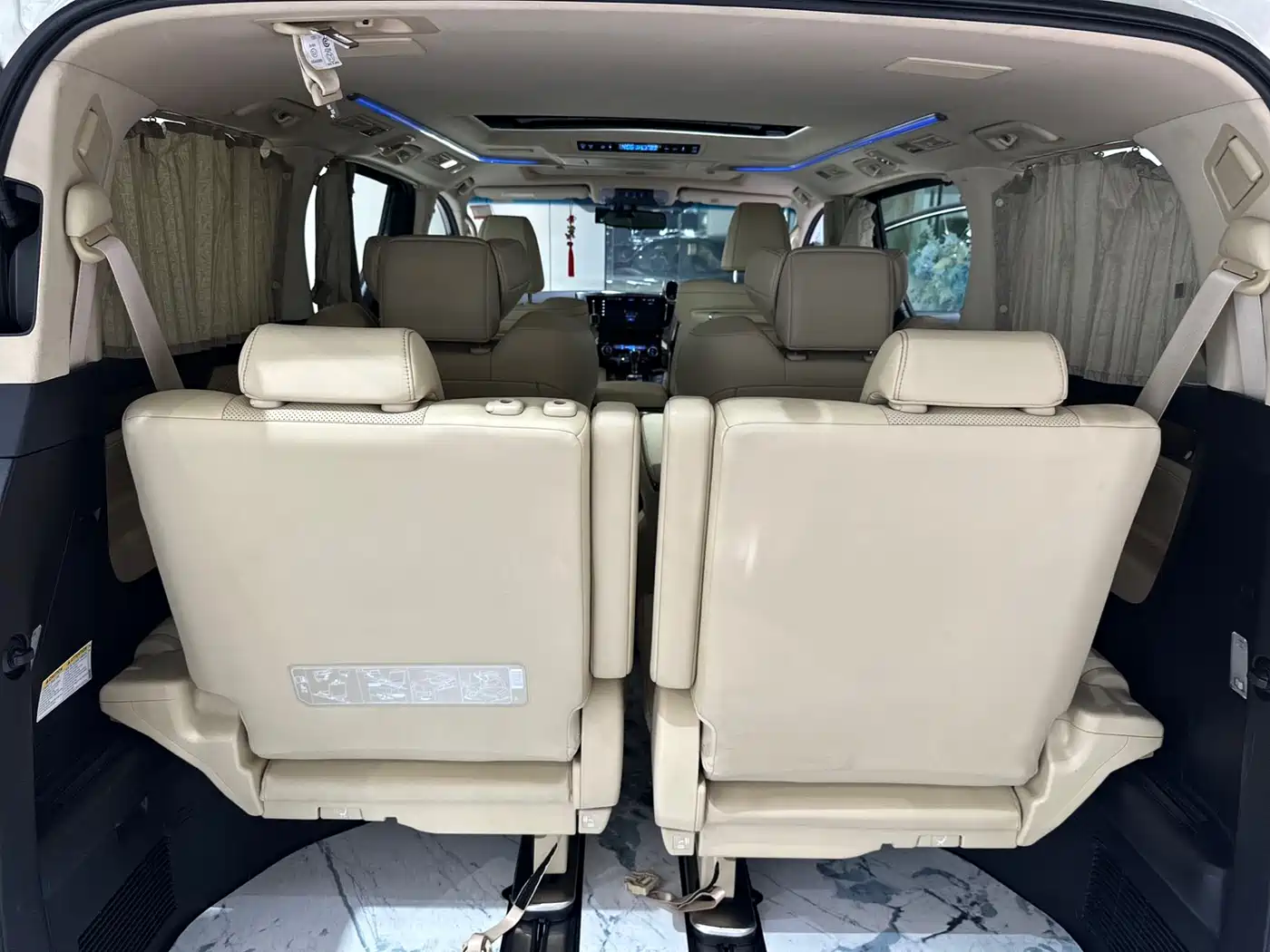 Toyota Alphard 2018 3.5L Premium фото 10