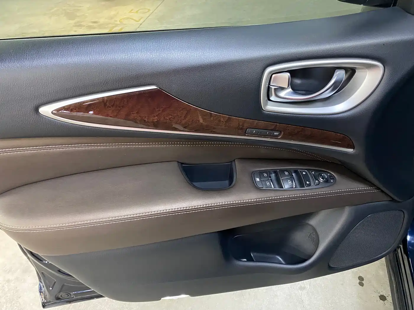Infiniti QX60 (Import) 2020 2.5 S/C Hybrid 2WD Excellence Edition фото 19