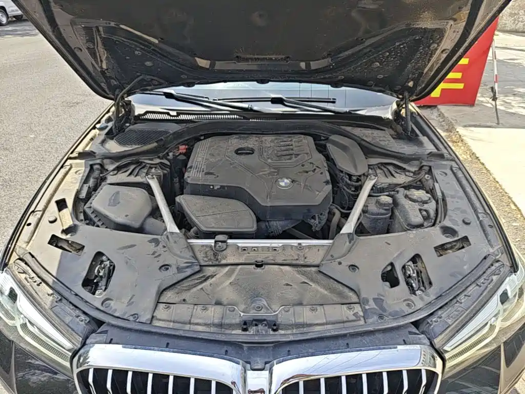 Фото 20 - BMW 5 Series