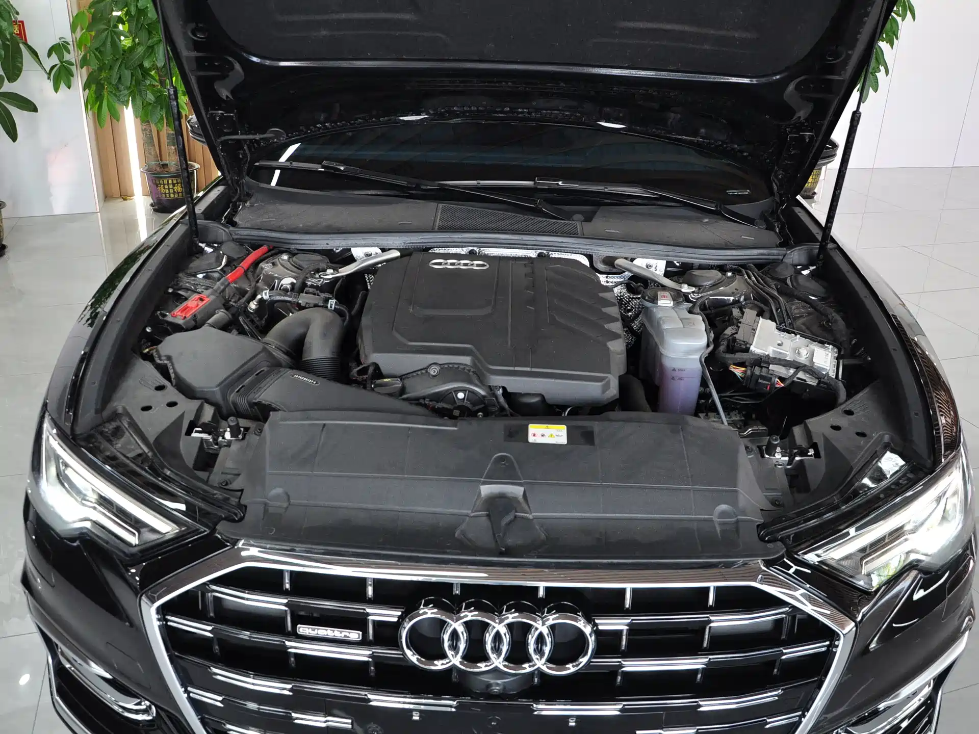 Фото 15 - Audi A6L