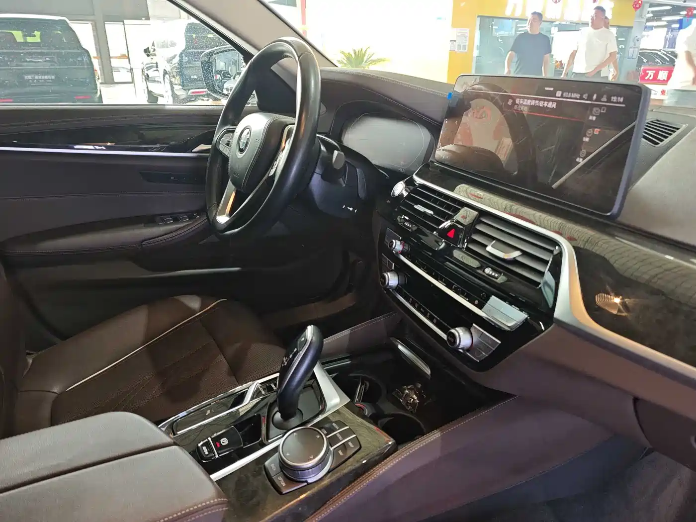 BMW 5 Series 2022 525Li Luxury Package фото 5