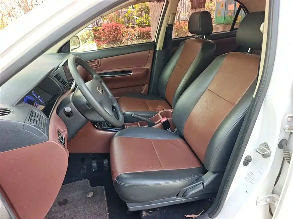 BYD F3 2012 Energy-saving Edition 1.5L Manual Comfort фото 11