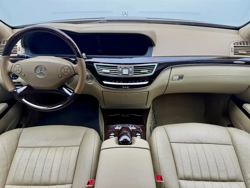 Mercedes-Benz S-Class 2012 S 600 L Grand Edition фото 16