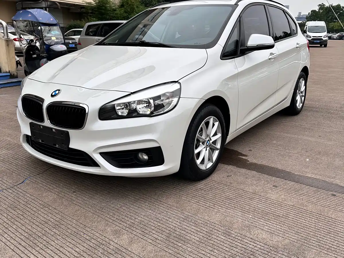 BMW 2 Series Touring 2016 2016 218i Fashion Model
