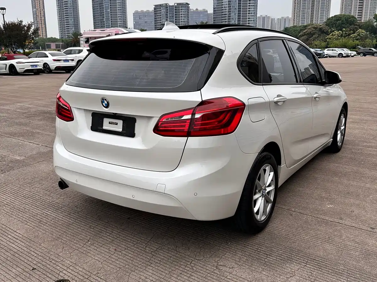 BMW 2 Series Touring 2016 2016 218i Fashion Model