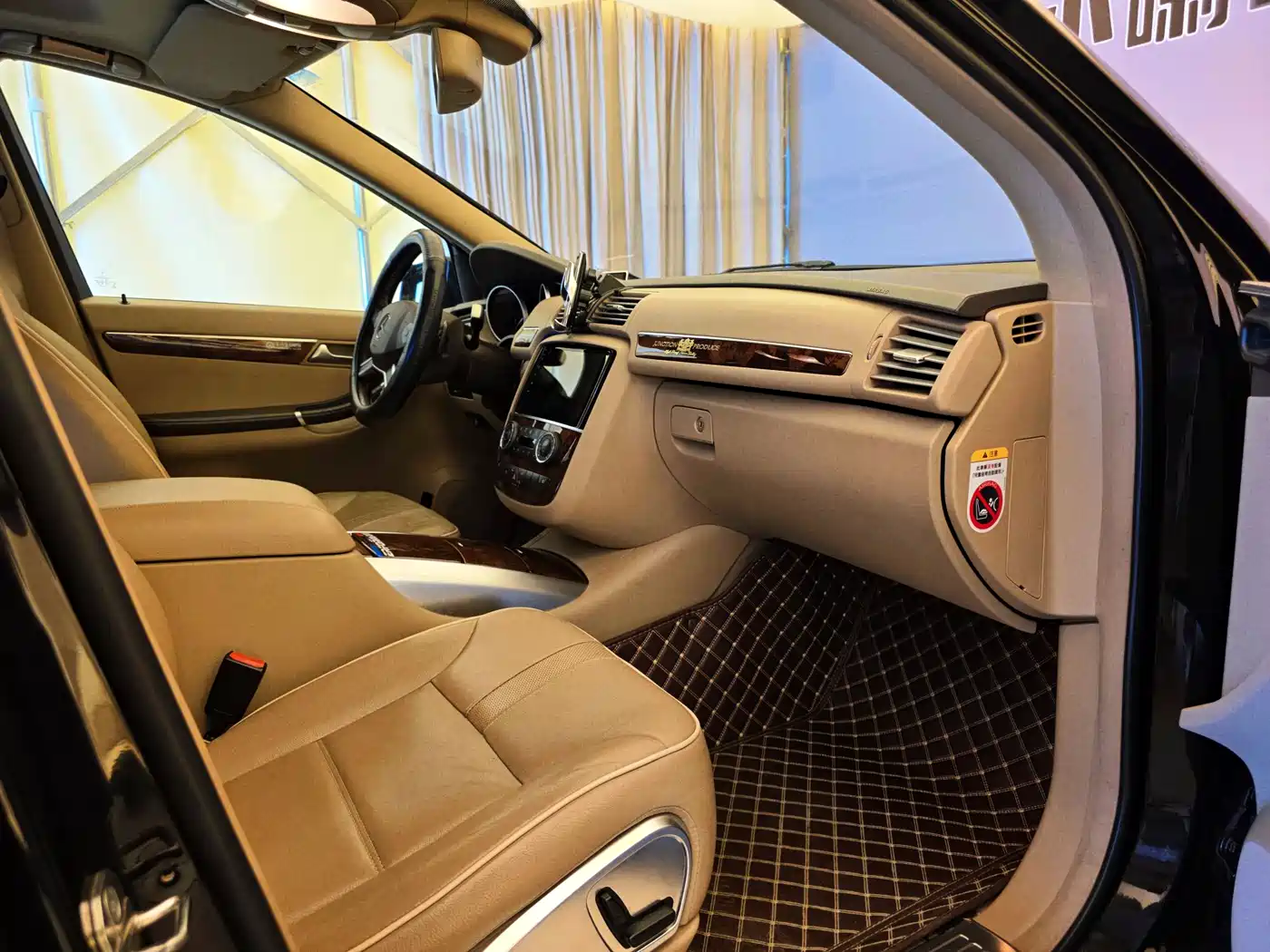 Mercedes-Benz R-Class 2011 R 350 L 4MATIC фото 25