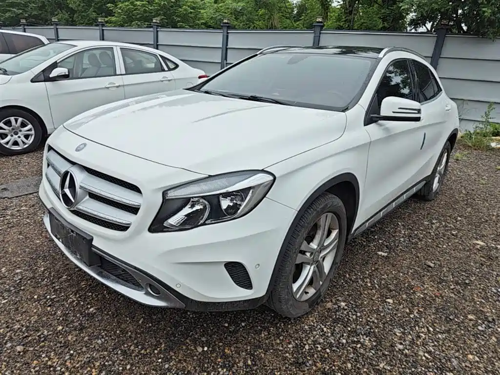 Mercedes-Benz GLA 2016 GLA 200 Dynamic