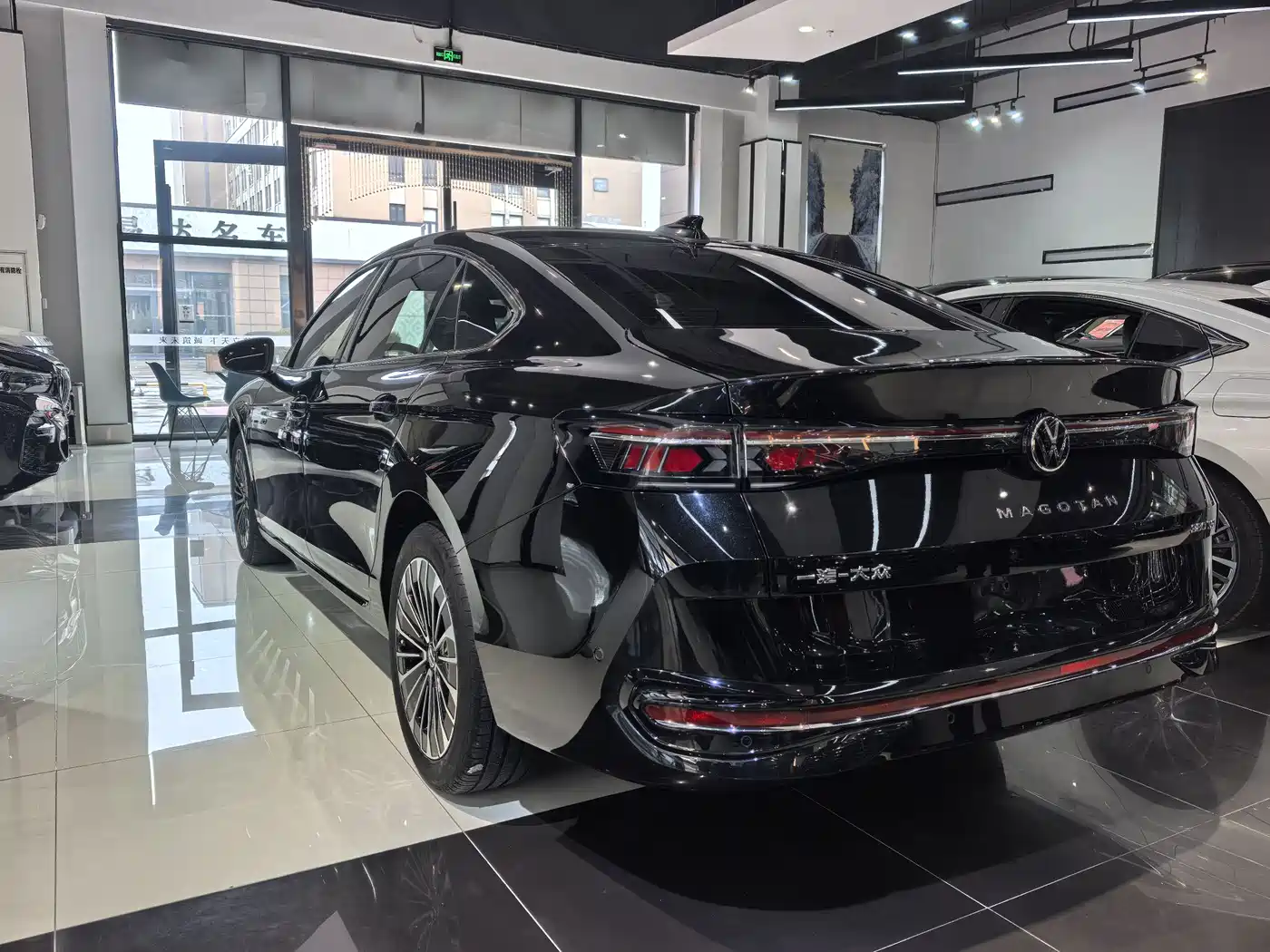Volkswagen Magotan 2024 380TSI DSG Luxury Edition (Daimai Package) фото 8