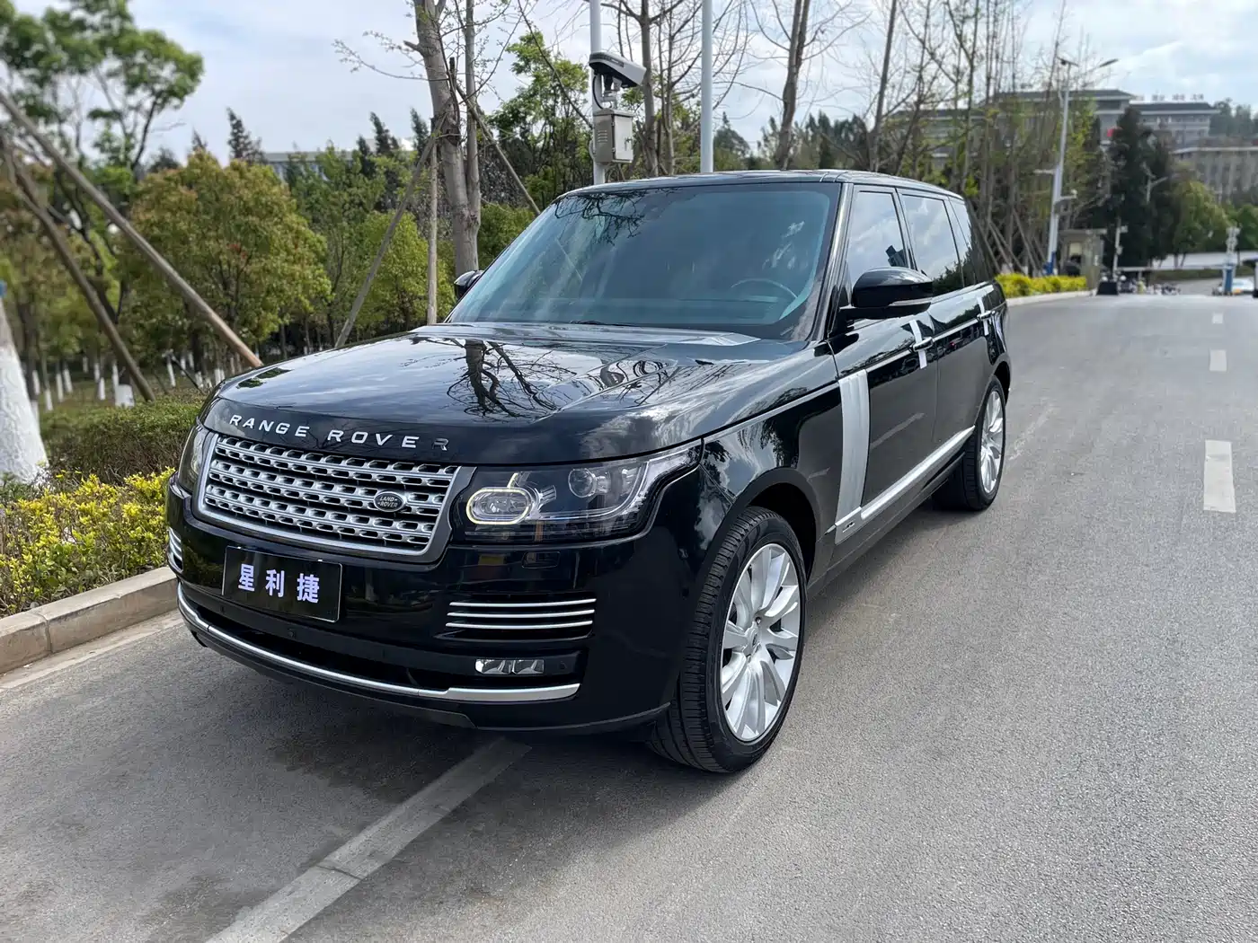 Land Rover Range Rover 2016 3.0 SC V6 Vogue SE Autobiography LWB