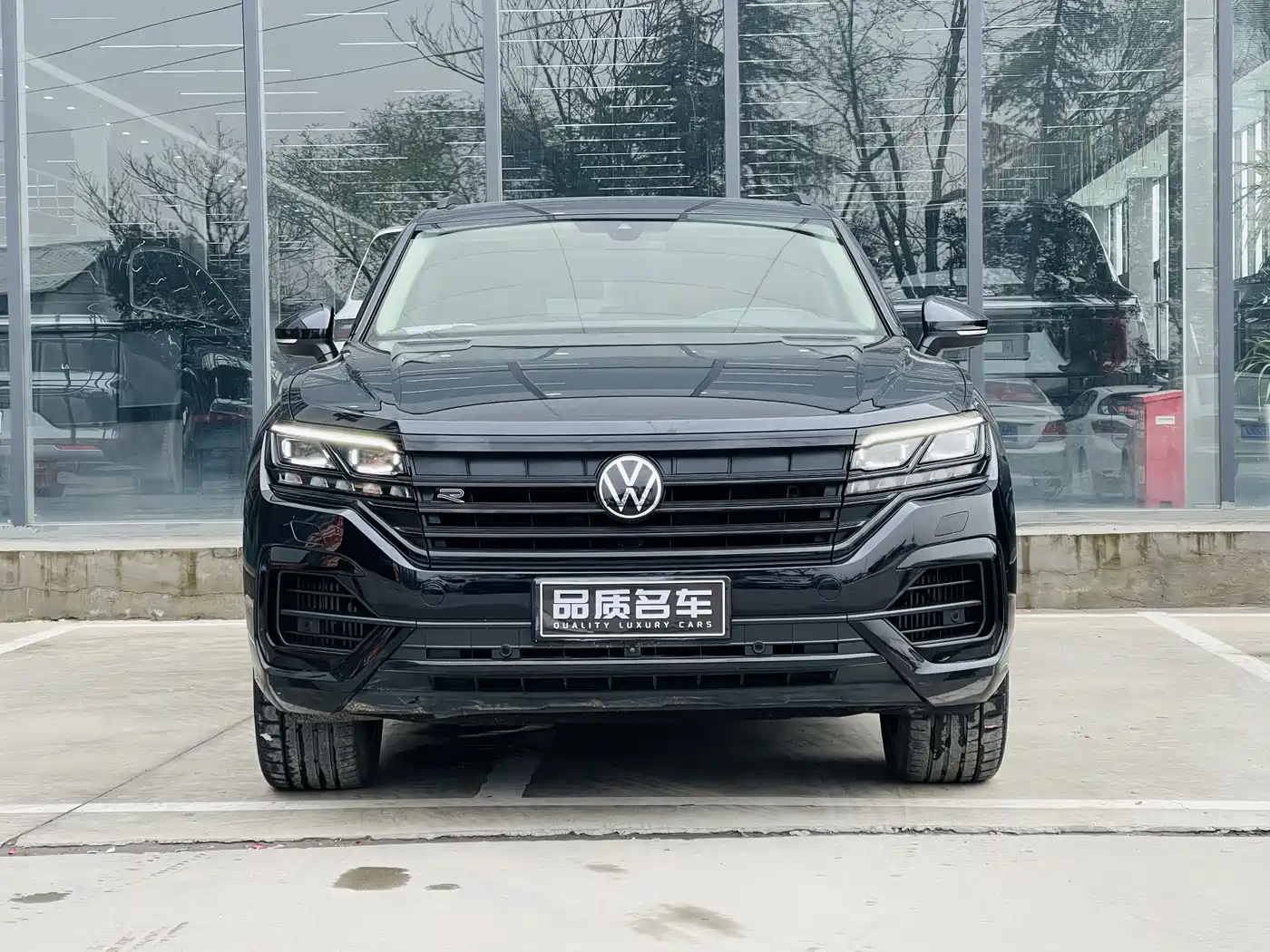 VOLKSWAGEN TOUAREG