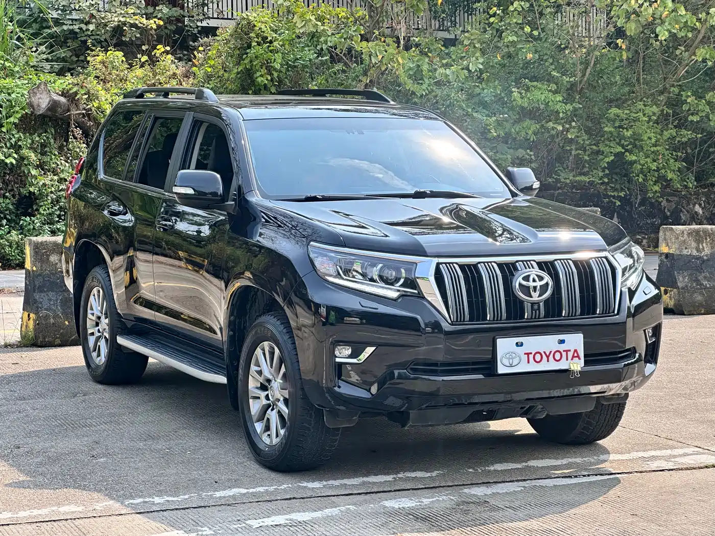 TOYOTA PRADO