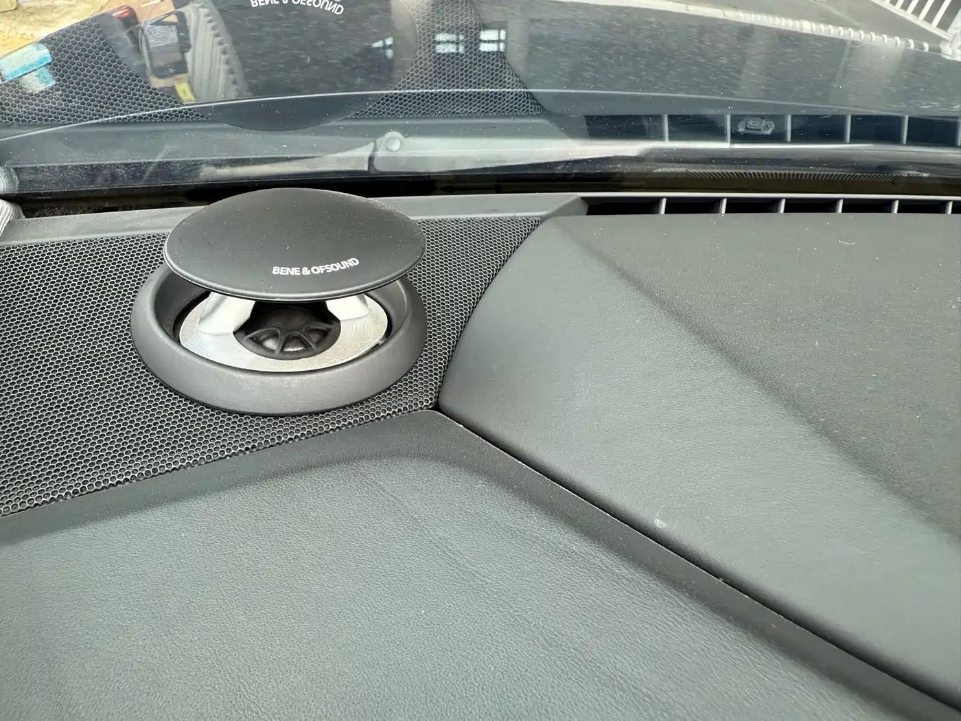 Audi A8 2023 A8L 50 TFSI quattro Premium фото 16