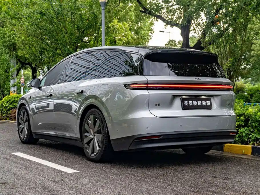 Li Auto Li i8 2026 2025 Standard Edition