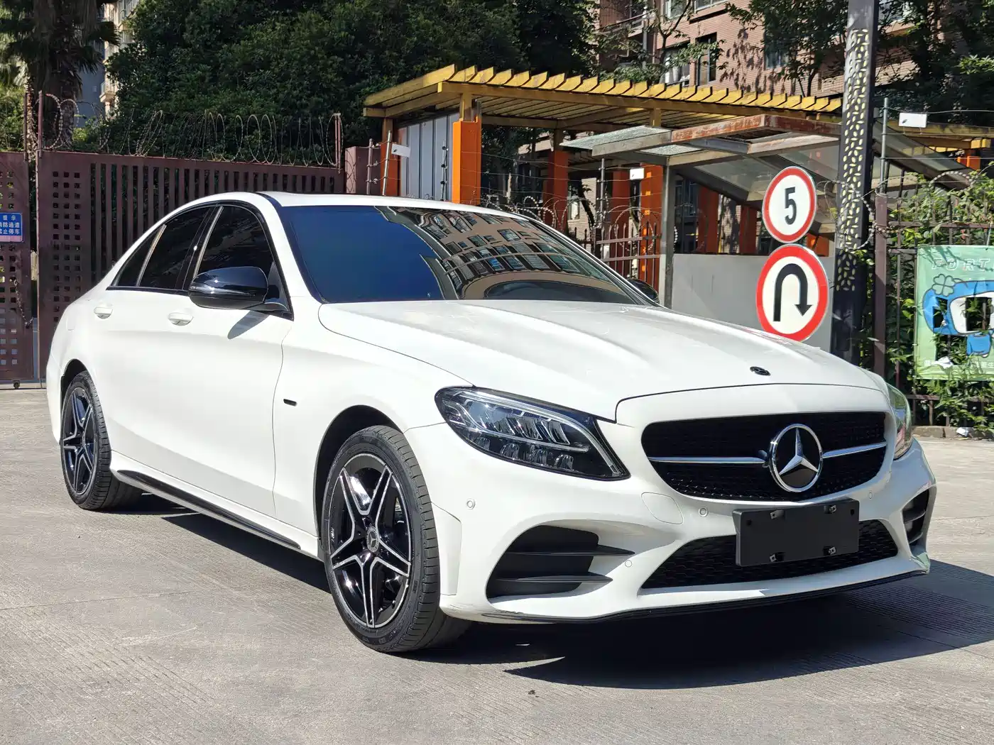 Mercedes-Benz C-Class 2021 C 260 Starry Exclusive Edition фото 3