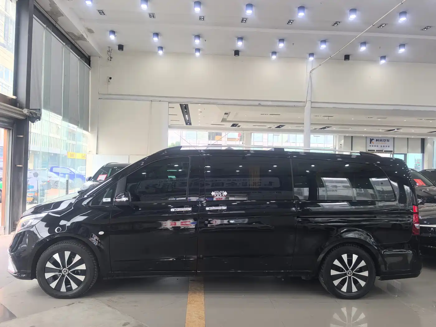 Mercedes-Benz Vito 2021 2.0T Business Edition 7-seater фото 7
