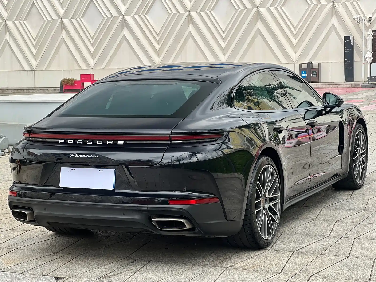 صورة 7 - Porsche Panamera