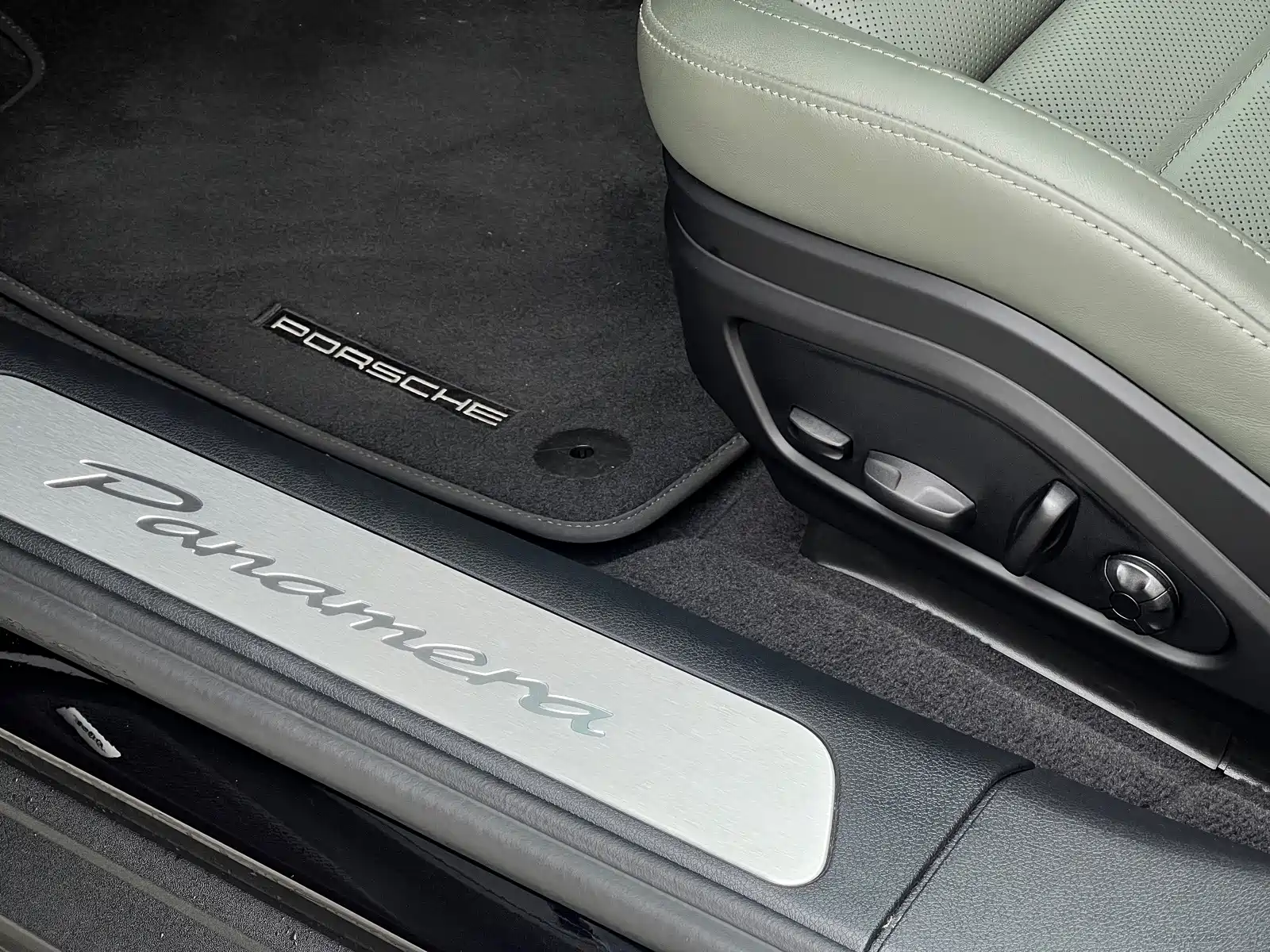 صورة 26 - Porsche Panamera