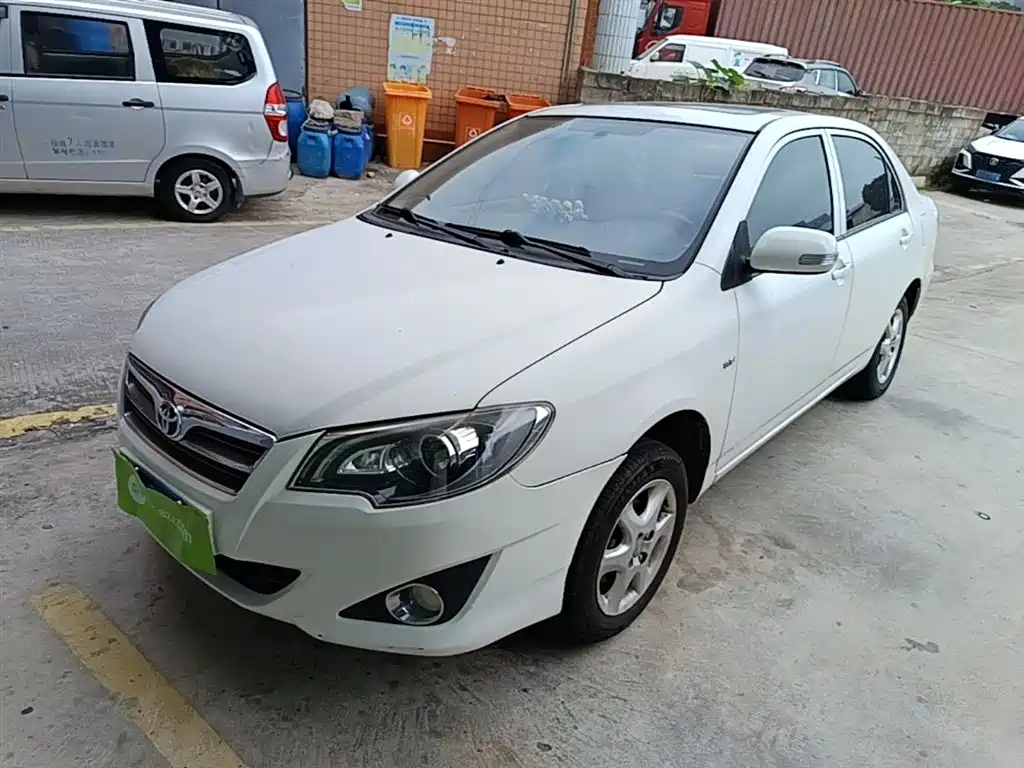 Toyota Corolla 2013 1.6L Automatic Excellence Edition фото 2