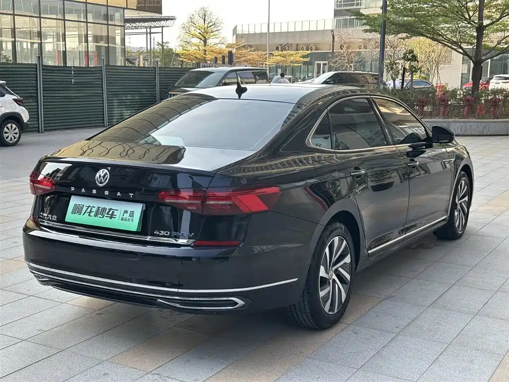 VOLKSWAGEN PASSAT NEW ENERGY