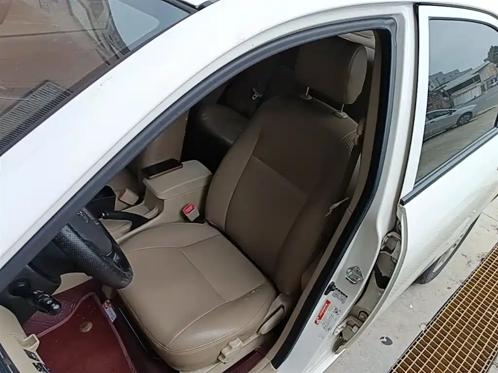 Toyota Corolla 2013 1.6L Automatic Excellence Edition фото 15