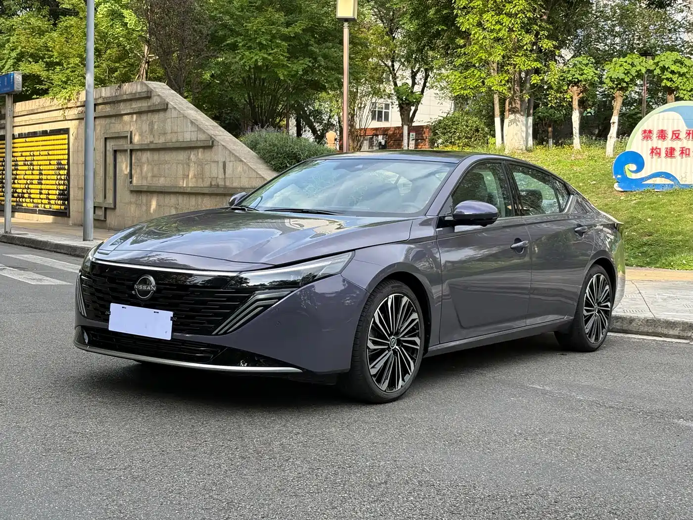 NISSAN TEANA 2025