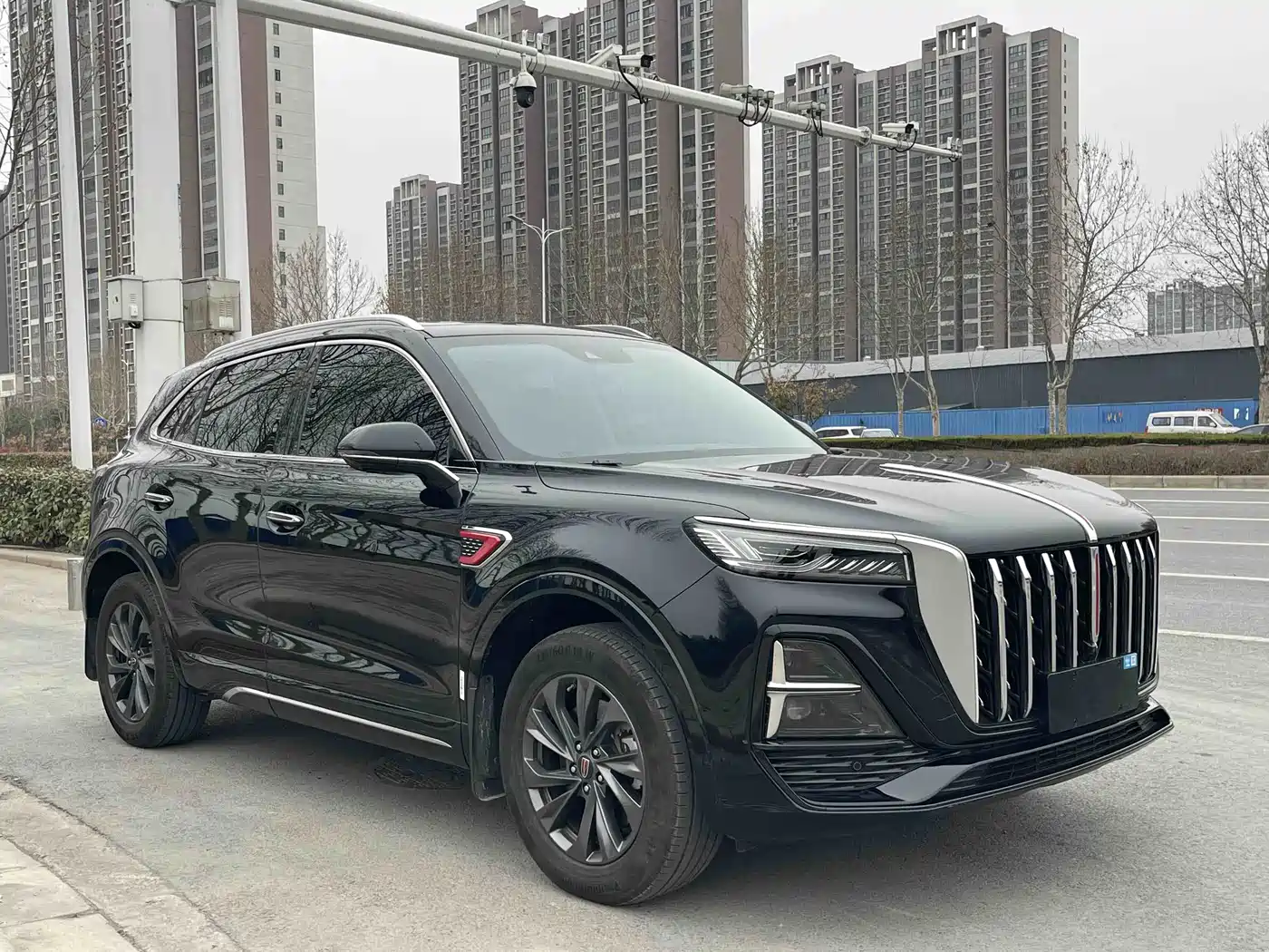 Hongqi HS5 2023 2.0T Flag Enjoy Pro Edition фото 2