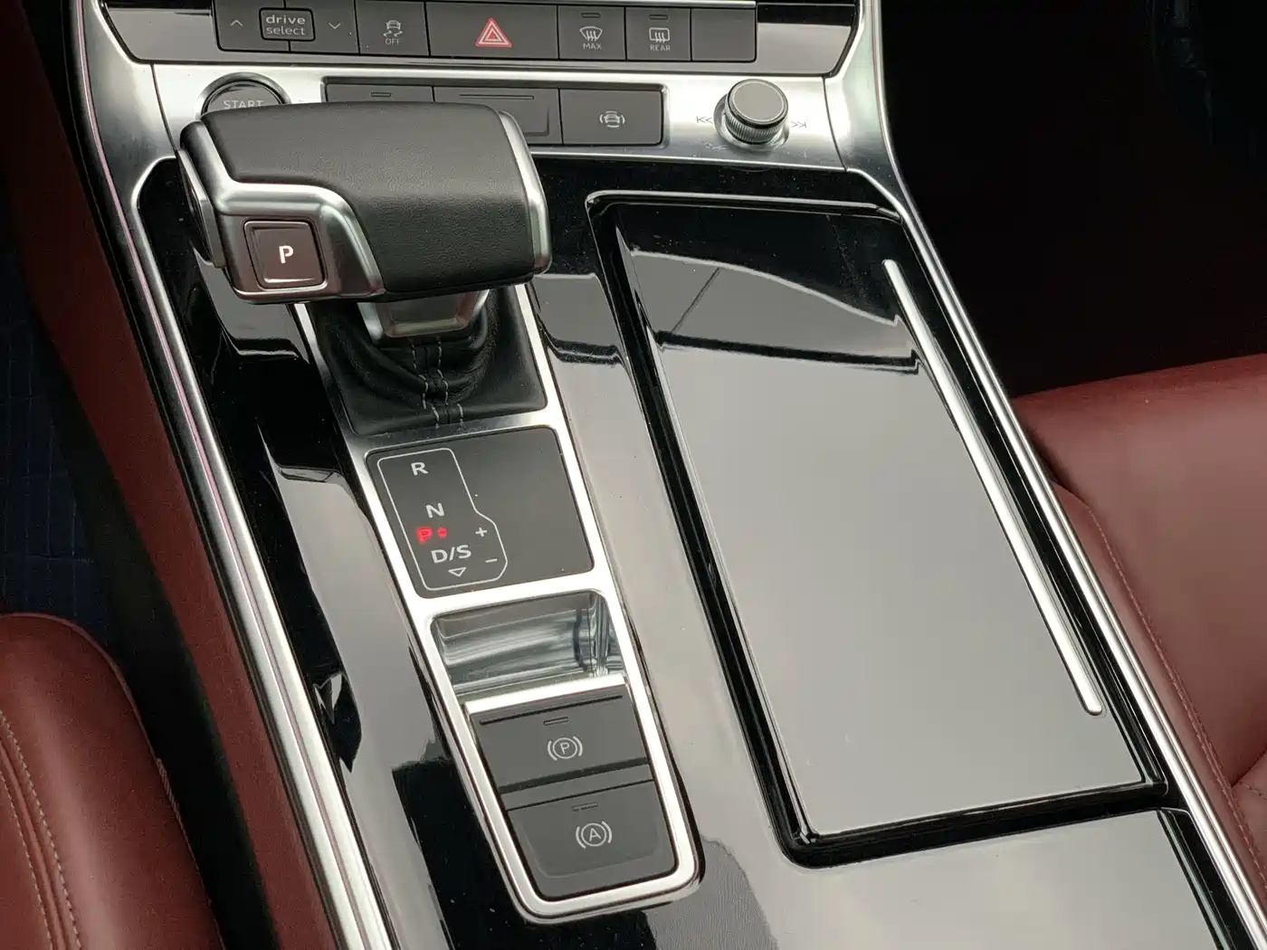 Audi A7L 2023 45 TFSI quattro S-line Black Warrior Edition фото 21