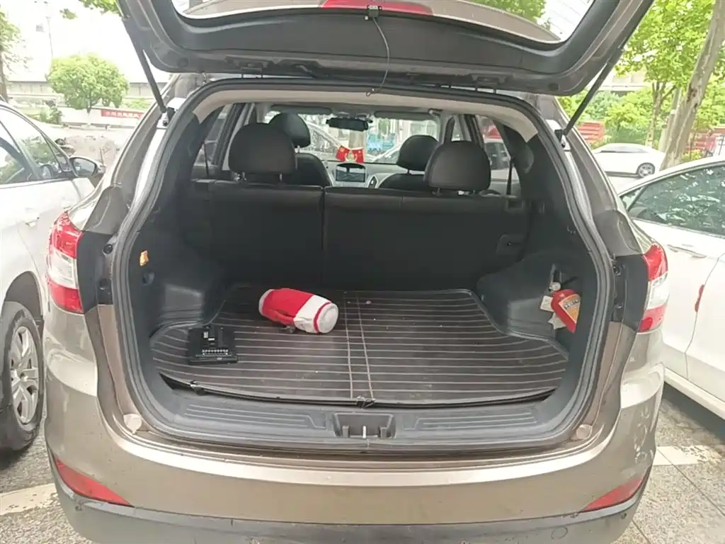 Hyundai Beijing Hyundai ix35 2013 2.0L Automatic 2WD Leading GLX China V фото 19