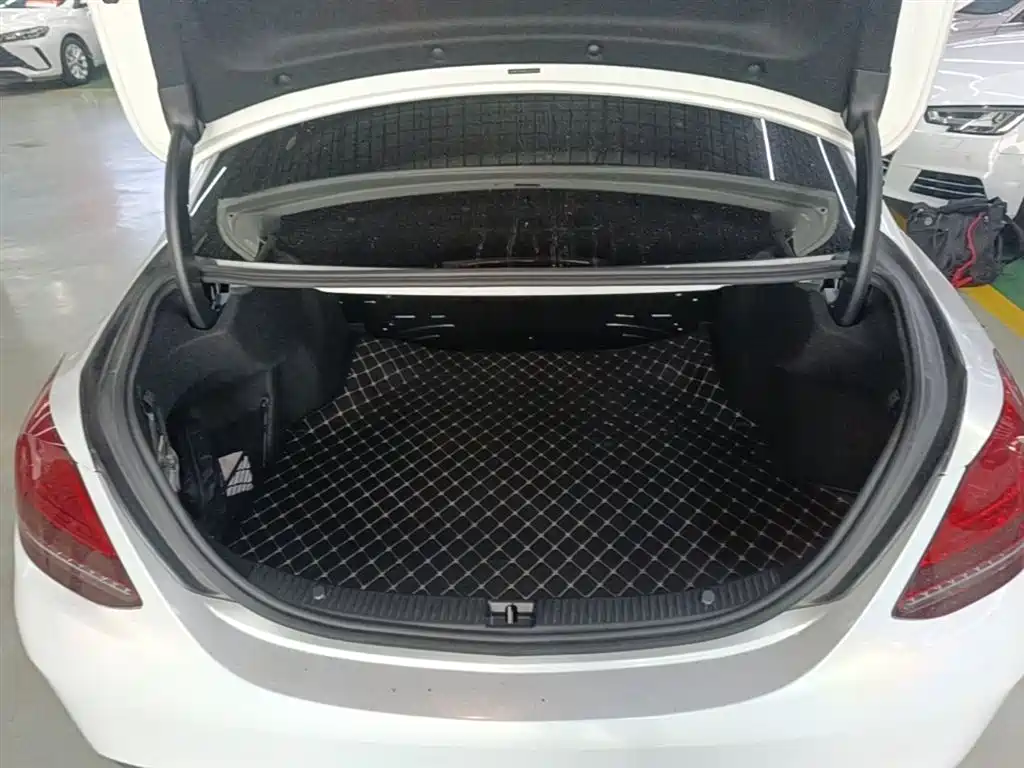 Mercedes-Benz C-Class 2020 C 260 L Sport фото 19