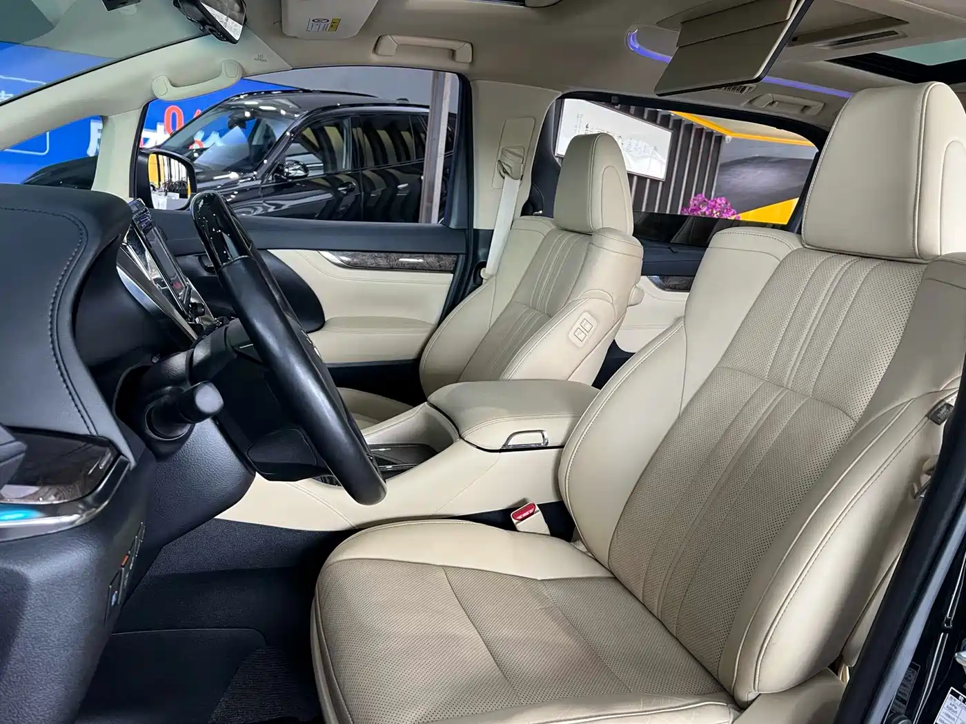 Toyota Vellfire 2020 2019 Hybrid 2.5L HV Premium Edition