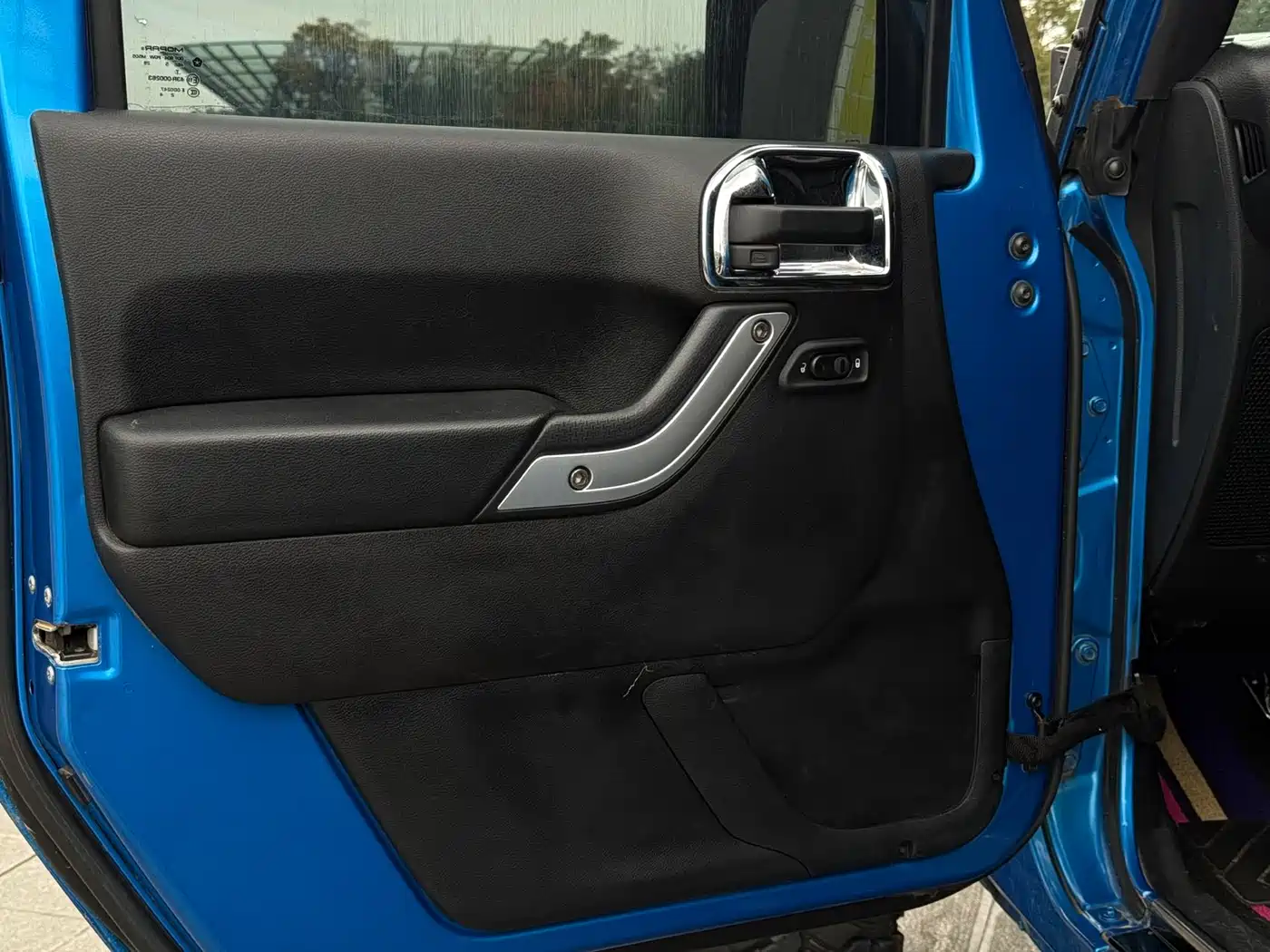 Photo 8 - Jeep Wrangler