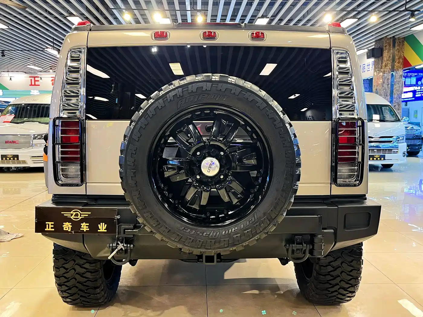 Hummer H2 2004 2004 6.0 AT