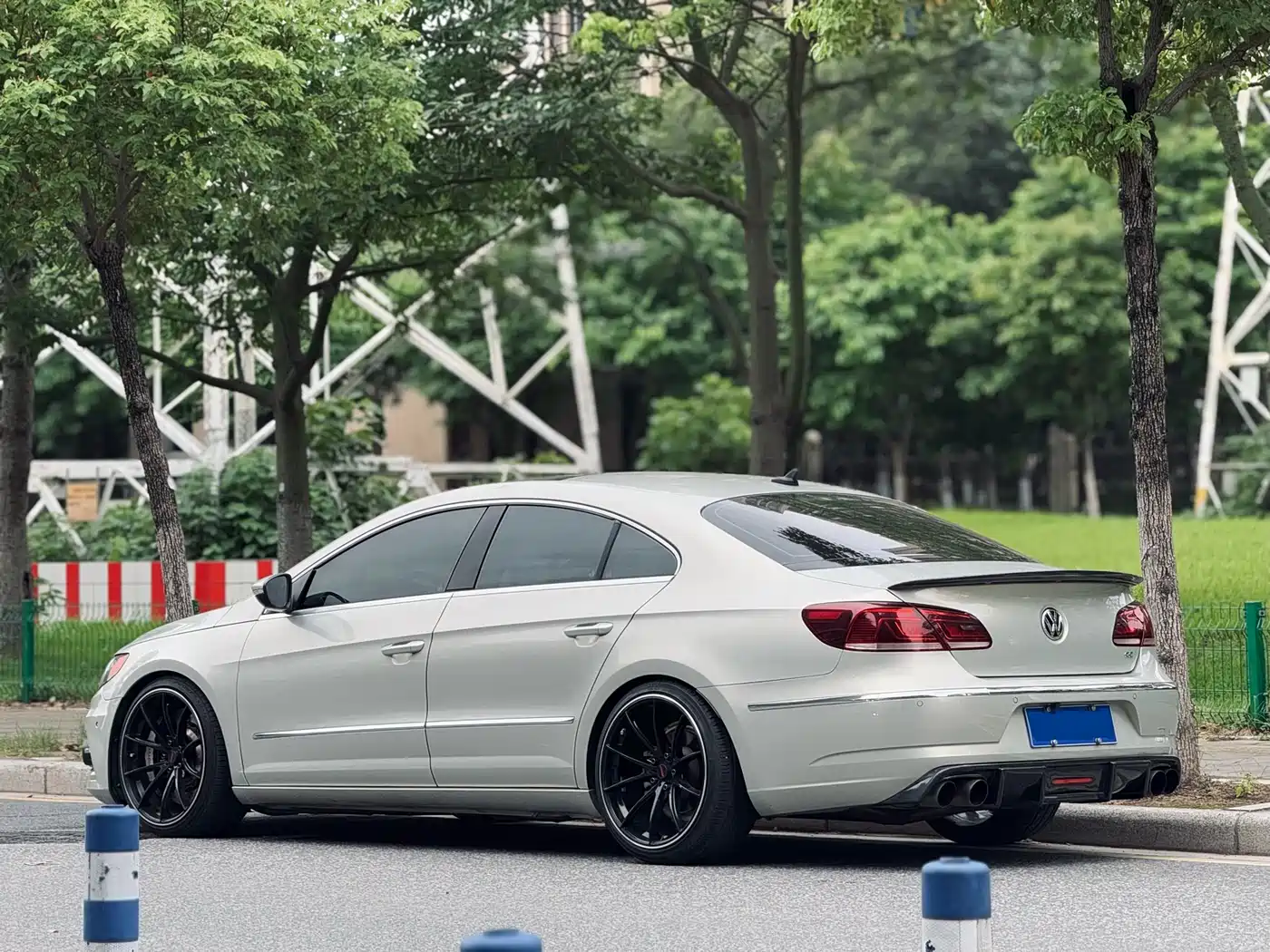 Volkswagen FAW-Volkswagen CC 2018 1.8TSI Premium фото 3